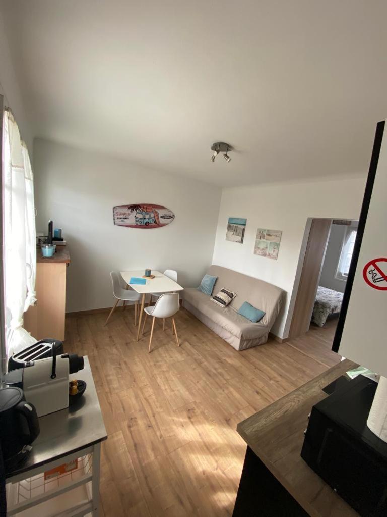 Appartement proche plage et commerces Royan Extérieur photo