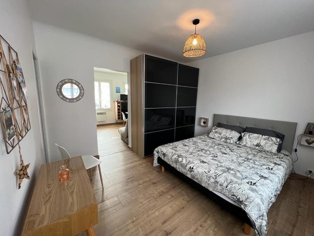 Appartement proche plage et commerces Royan Extérieur photo