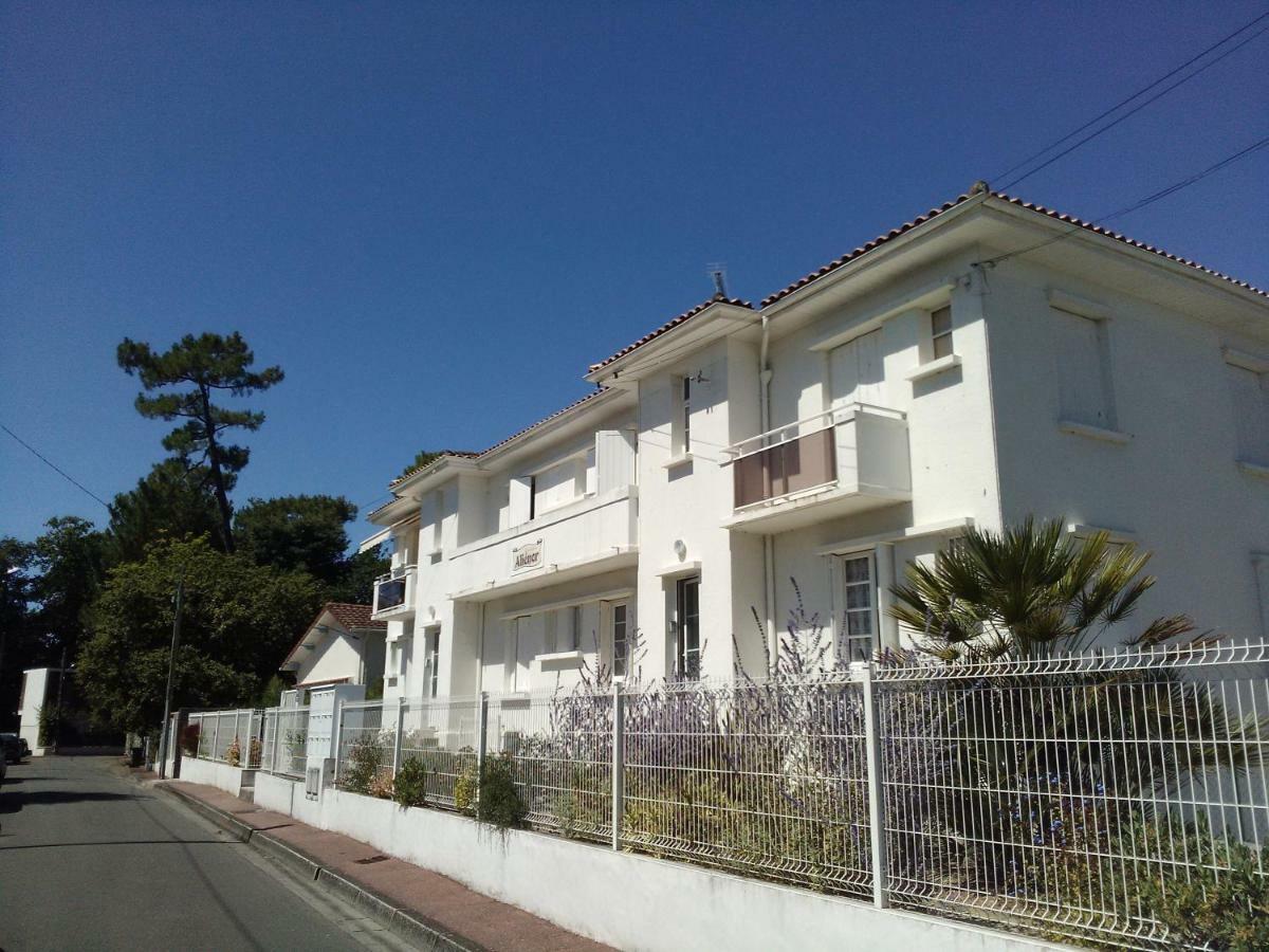 Appartement proche plage et commerces Royan Extérieur photo